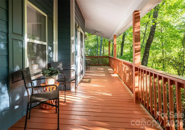 Photo 4 of Single family home for sale at 7 Timber Park Dr, Black Mountain, NC 28711 | MLS# 4381343 | Listing updated on 2026-10-08