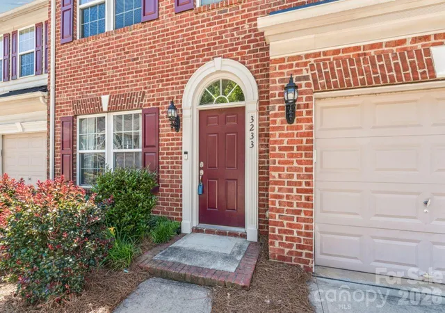 Photo 3 of Townhouse for sale at 3233 Park S Sta Blvd, Charlotte, NC 28210 | MLS# 4381537 | Listing updated on 2026-09-12