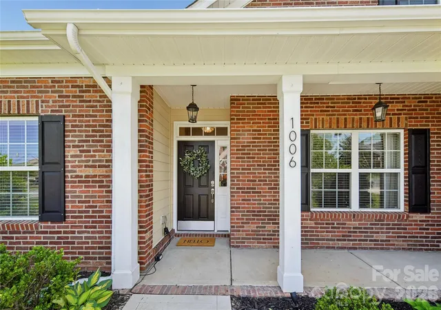 Photo 3 of Single family home for sale at 1006 Spring Rose Ln, Matthews, NC 28104 | MLS# 4382311 | Listing updated on 2026-09-12