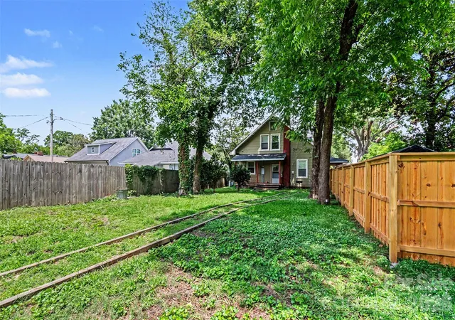 Photo 2 of Single family home for sale at 352 Pendleton St, Rock Hill, SC 29730 | MLS# 4382469 | Listing updated on 2026-10-27