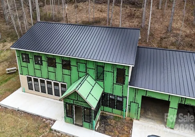 Photo 1 of Single family home for sale at 498 Coxes Crk Rd, Burnsville, NC 28714 | MLS# 4383611 | Listing updated on 2026-09-15