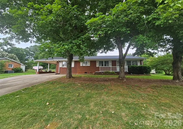 Photo 1 of Single family home for sale at 3025 Hazel Dr, Shelby, NC 28152 | MLS# 4383681 | Listing updated on 2026-09-11