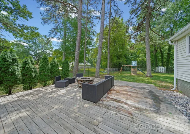 Photo 2 of Single family home for sale at 600 Mcadenville Rd, Lowell, NC 28098 | MLS# 4383777 | Listing updated on 2026-09-12