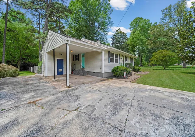 Single family home for sale at 600 Mcadenville Rd, Lowell, NC 28098 | MLS# 4383777 | Listing updated on 2026-09-12
