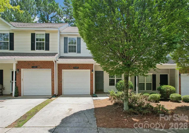 Photo 3 of Townhouse for sale at 15409 Tully House Ct, Charlotte, NC 28277 | MLS# 4384524 | Listing updated on 2026-10-06
