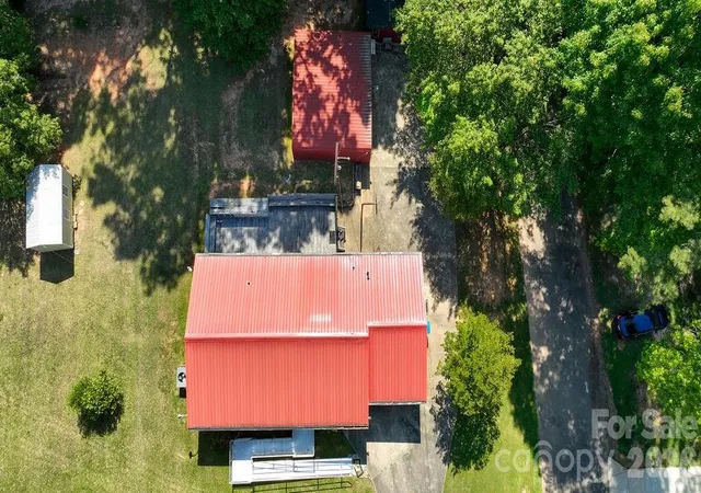 Photo 3 of Single family home for sale at 905 S 10th Street, Bessemer City, NC 28016 | MLS# 4384876 | Listing updated on 2026-09-13
