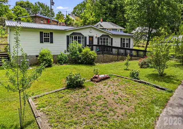 Photo 2 of Single family home for sale at 30 6th Street, Asheville, NC 28804 | MLS# 4385696 | Listing updated on 2026-09-22