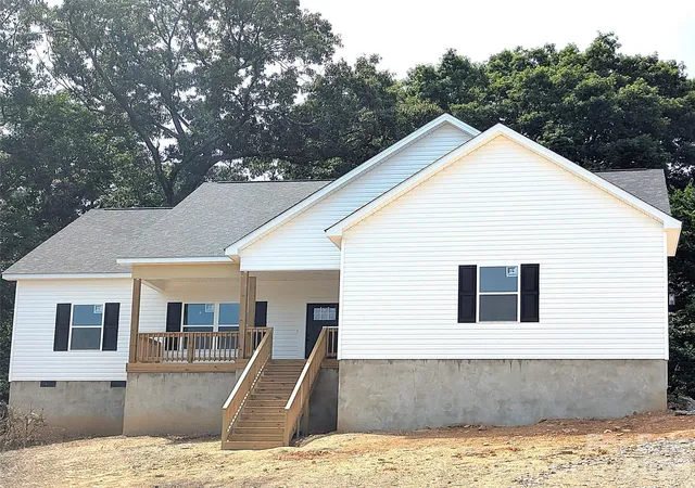 Photo 1 of Single family home for sale at 38068 Porter Rd, Albemarle, NC 28001 | MLS# 4385883 | Listing updated on 2026-09-09