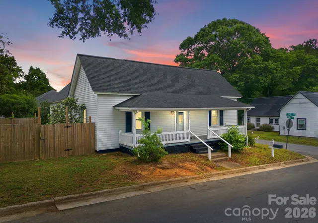 Photo 1 of Single family home for sale at 904 Mill St, Albemarle, NC 28001 | MLS# 4386071 | Listing updated on 2026-09-14