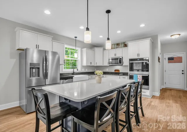 Photo 1 of Single family home for sale at 905 Rolling Rd, Lincolnton, NC 28092 | MLS# 4386147 | Listing updated on 2026-09-25