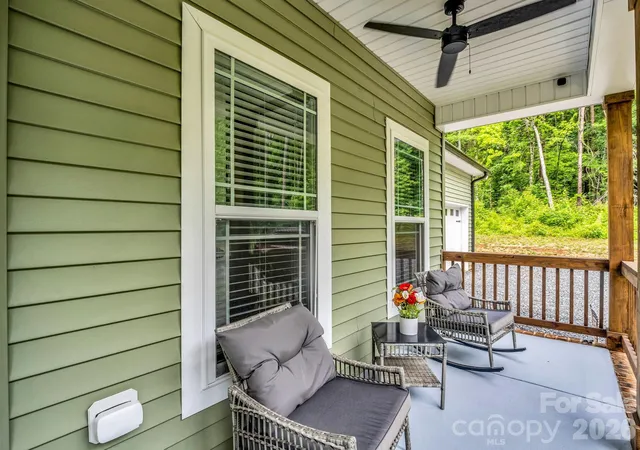 Photo 4 of Single family home for sale at 905 Rolling Rd, Lincolnton, NC 28092 | MLS# 4386147 | Listing updated on 2026-09-25