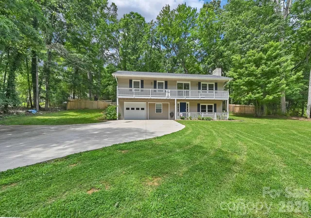 Photo 1 of Single family home for sale at 11 Greenwood Acres Dr, Mills River, NC 28759 | MLS# 4386394 | Listing updated on 2026-09-15