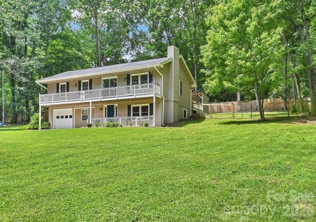 Photo 2 of Single family home for sale at 11 Greenwood Acres Dr, Mills River, NC 28759 | MLS# 4386394 | Listing updated on 2026-09-15