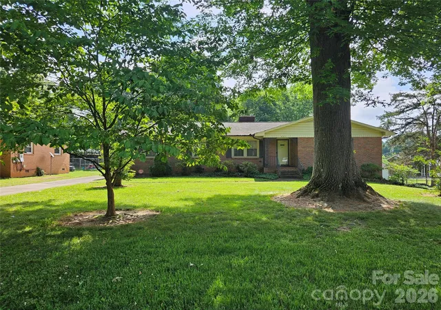 Photo 1 of Single family home for sale at 331 Woodside Dr, Shelby, NC 28150 | MLS# 4387360 | Listing updated on 2026-09-11