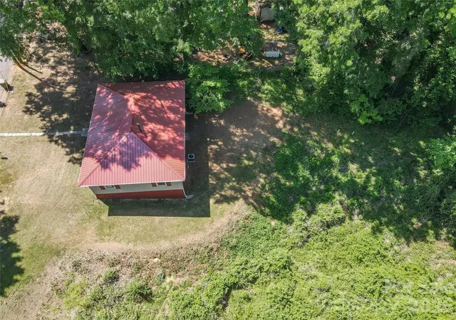 Photo 3 of Single family home for sale at 123 Cypress Dr, Gaffney, SC 29340 | MLS# 4388156 | Listing updated on 2026-09-14