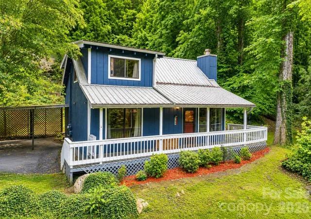 Photo 1 of Single family home for sale at 100 Bristol Ln, Maggie Valley, NC 28751 | MLS# 4388389 | Listing updated on 2026-09-11