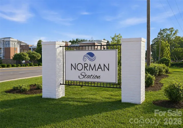 Photo 2 of Townhouse for sale at 106 Nablus Trl #E, Mooresville, NC 28117 | MLS# 4388438 | Listing updated on 2026-09-15