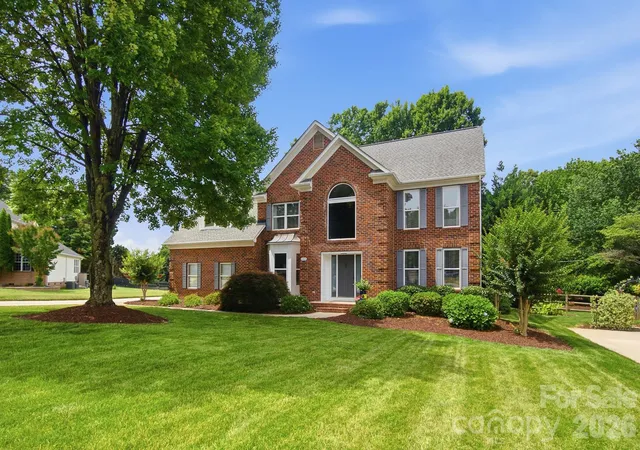 Photo 2 of Single family home for sale at 21415 John Pines Dr, Cornelius, NC 28031 | MLS# 4388502 | Listing updated on 2026-10-06