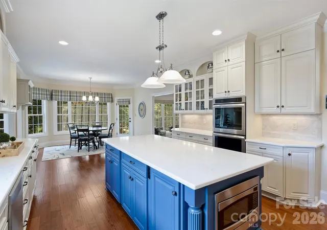 Photo 2 of Single family home for sale at 929 Wessington Manor Ln, Fort Mill, SC 29715 | MLS# 4389029 | Listing updated on 2026-10-05