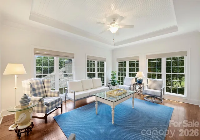 Photo 3 of Single family home for sale at 929 Wessington Manor Ln, Fort Mill, SC 29715 | MLS# 4389029 | Listing updated on 2026-10-05