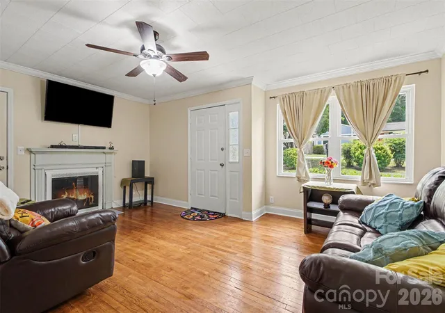 Photo 3 of Single family home for sale at 111 Cove Ave, Mount Holly, NC 28120 | MLS# 4389583 | Listing updated on 2026-10-04