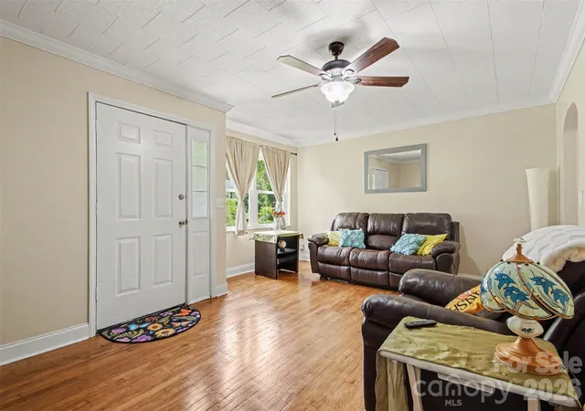 Photo 4 of Single family home for sale at 111 Cove Ave, Mount Holly, NC 28120 | MLS# 4389583 | Listing updated on 2026-10-04