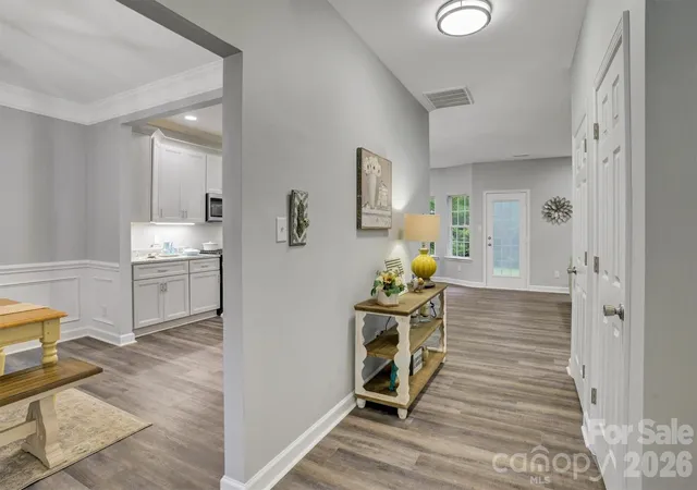 Photo 3 of Single family home for sale at 520 Grantham Ln, Charlotte, NC 28262 | MLS# 4389594 | Listing updated on 2026-09-11