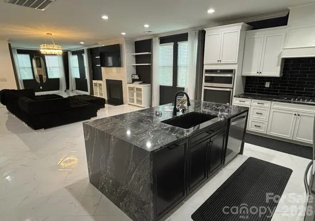 Photo 4 of Single family home for sale at 1008 Dania Rd, Indian Trail, NC 28079 | MLS# 4390002 | Listing updated on 2026-09-14