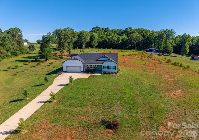 Photo 1 of Single family home for sale at 1484 Rd, Lincolnton, NC 28092 | MLS# 4390106 | Listing updated on 2026-09-15