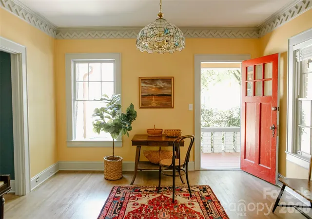 Photo 3 of Single family home for sale at 135 Beech St NW, Concord, NC 28025 | MLS# 4390447 | Listing updated on 2026-09-11