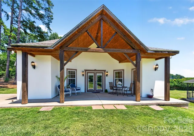 Photo 3 of Single family home for sale at 615 Kenway Loop, Mooresville, NC 28117 | MLS# 4390564 | Listing updated on 2026-10-10