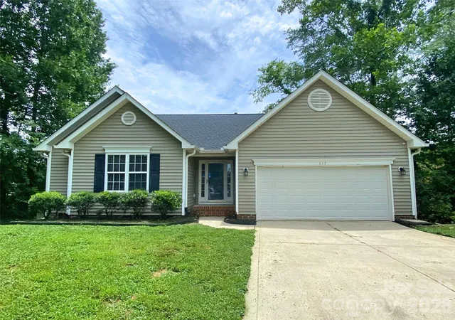 Photo 1 of Single family home for sale at 617 Reed Crk Rd, Mooresville, NC 28117 | MLS# 4390831 | Listing updated on 2026-09-11