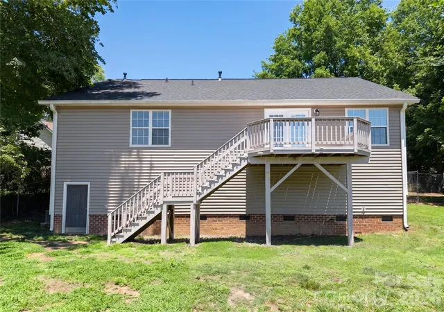 Photo 4 of Single family home for sale at 617 Reed Crk Rd, Mooresville, NC 28117 | MLS# 4390831 | Listing updated on 2026-09-11