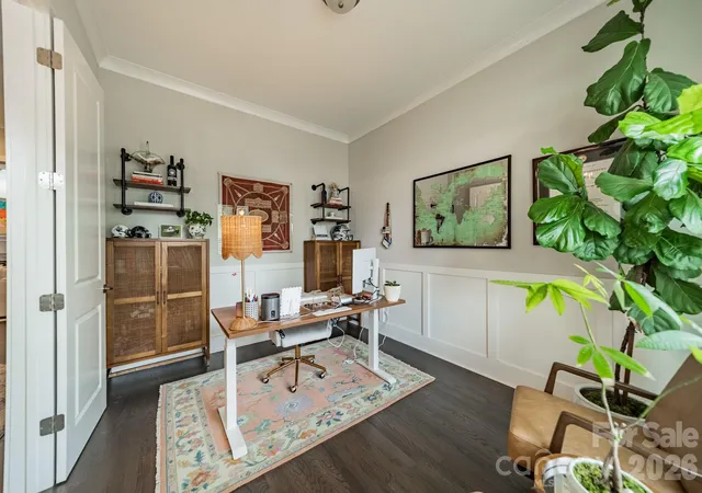 Photo 4 of Single family home for sale at 515 Greystone Rd, Charlotte, NC 28209 | MLS# 4390837 | Listing updated on 2026-10-24