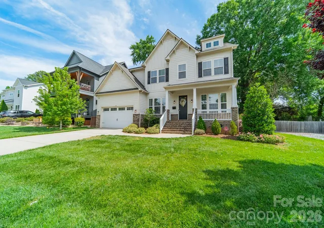 Photo 3 of Single family home for sale at 515 Greystone Rd, Charlotte, NC 28209 | MLS# 4390837 | Listing updated on 2026-10-08