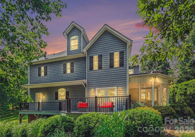 Photo 2 of Single family home for sale at 162 Twin Lakes Dr, Statesville, NC 28625 | MLS# 4391300 | Listing updated on 2026-09-15
