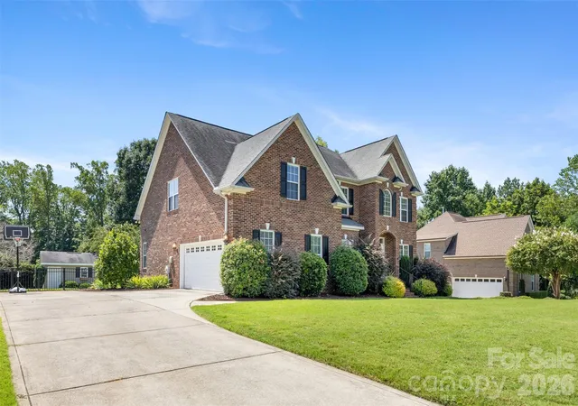 Photo 3 of Single family home for sale at 5508 Tillery Ln, Gastonia, NC 28056 | MLS# 4391366 | Listing updated on 2026-10-07