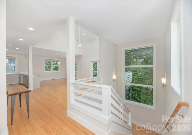Photo 4 of Single family home for sale at 39 Hubbard Ave, Asheville, NC 28806 | MLS# 4391482 | Listing updated on 2026-10-08