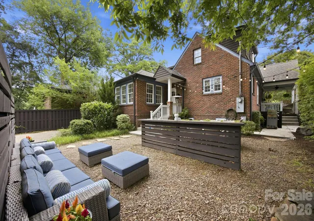 Photo 2 of Single family home for sale at 1726 S Mint St, Charlotte, NC 28203 | MLS# 4391735 | Listing updated on 2026-09-12