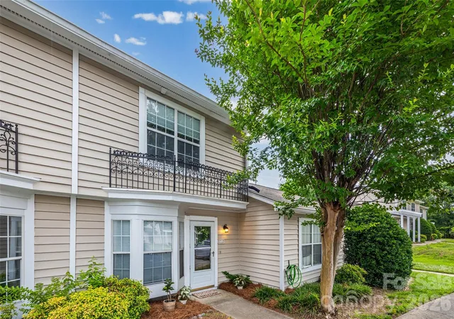 Photo 2 of Condo for sale at 505 Heritage Pkwy, Fort Mill, SC 29715 | MLS# 4392406 | Listing updated on 2026-09-23