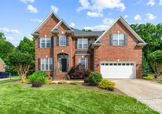 Photo 1 of Single family home for sale at 5649 Old Town Ln, Gastonia, NC 28056 | MLS# 4392469 | Listing updated on 2026-10-07
