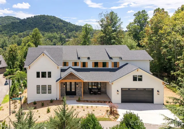 Photo 3 of Single family home for sale at 11 Magnolia View Trl, Asheville, NC 28804 | MLS# 4392960 | Listing updated on 2026-09-13
