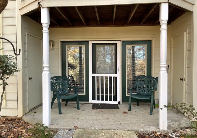 Photo 2 of Sale Pending at 5932 W Friendly Ave, Greensboro, NC 27410 | MLS# 4392976 | Listing updated on 2026-09-11