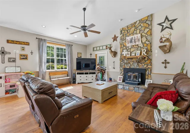 Photo 3 of Single family home for sale at 2269 Lee Roy Ln, Lenoir, NC 28645 | MLS# 4393336 | Listing updated on 2026-09-25