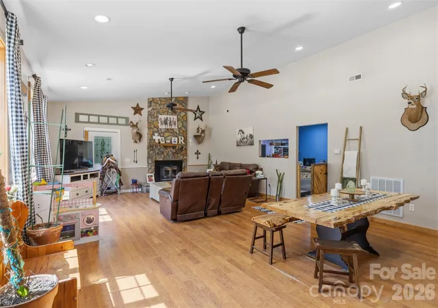Photo 4 of Single family home for sale at 2269 Lee Roy Ln, Lenoir, NC 28645 | MLS# 4393336 | Listing updated on 2026-09-25