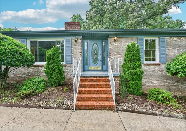Photo 1 of Sale Pending at 1621 N Oak Dr, Shelby, NC 28150 | MLS# 4393394 | Listing updated on 2026-09-14