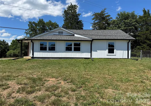 Photo 1 of Single family home for sale at 3812 Cliffside Rd, Mooresboro, NC 28114 | MLS# 4393620 | Listing updated on 2026-10-06