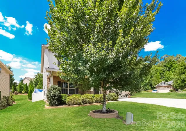 Photo 2 of Single family home for sale at 205 Taylors Crk St, Mount Holly, NC 28120 | MLS# 4393726 | Listing updated on 2026-09-11