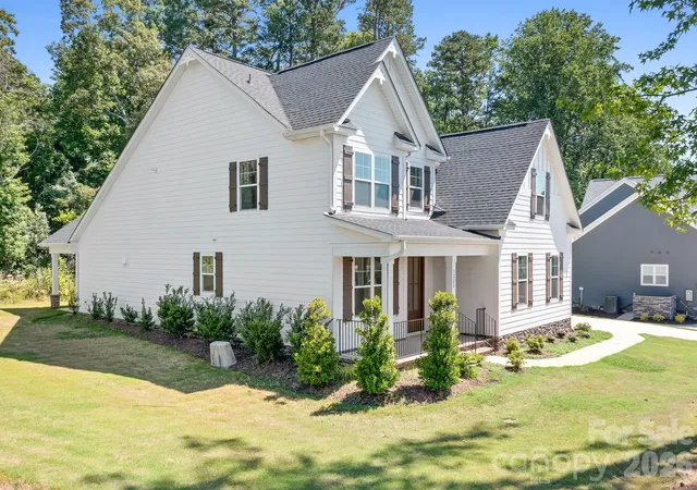 Photo 2 of Single family home for sale at 3222 Player Ct, Salisbury, NC 28144 | MLS# 4393739 | Listing updated on 2026-09-14