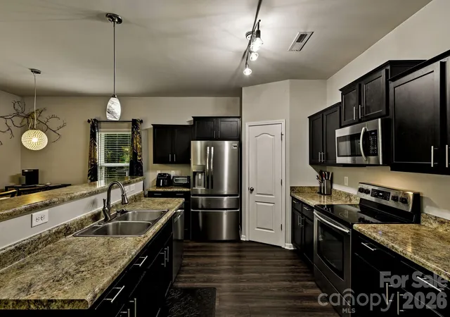 Photo 4 of Single family home for sale at 2206 Turtle Point Rd, Charlotte, NC 28262 | MLS# 4393801 | Listing updated on 2026-10-25